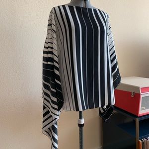 Vince Camuto Flowy Top